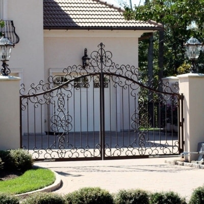 1_Cast-Iron-Gate-fancy-gate