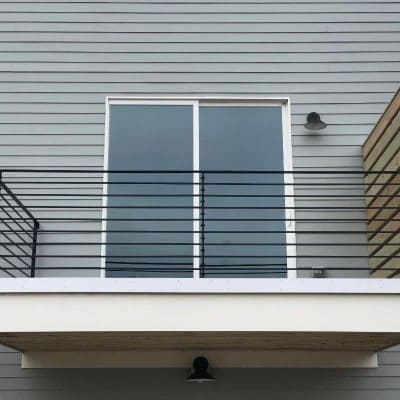 1_Exterior-Horizontal-Balcony