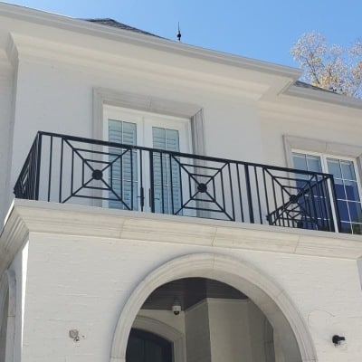 1_Oversize-X-Design-Balcony