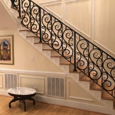 1_Interior-Steps-S-Scrolls-Large-Kings-Lambs-Tongue