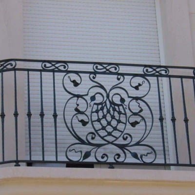 Faux-Balcony